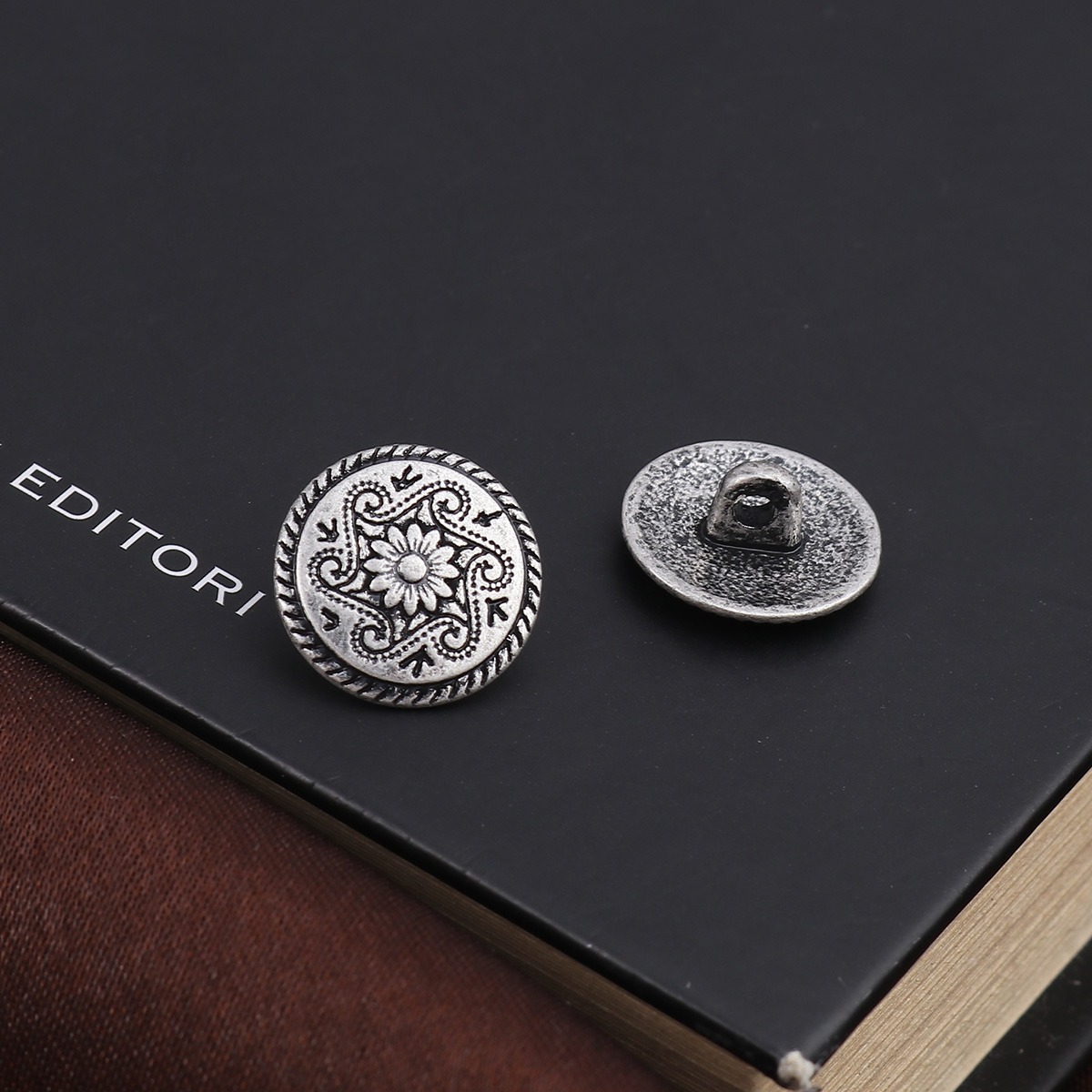 10pcs Vintage Metal Shank Butt - Button Hole Cutter 评论和价格