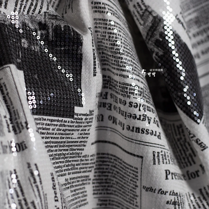English Graffiti Newspaper Den - Sewing Tweed Fabric 评论和价格