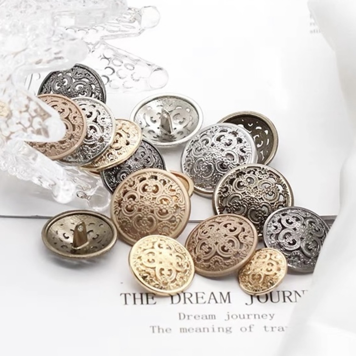 20PCS/Lot Fashion Metal Hollow - Button Hole Cutter 评论和价格